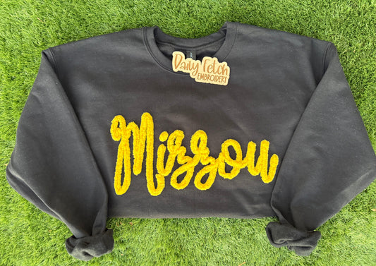 MU Yarn Embroidered Sweatshirt